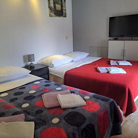 Peter&Zana Apartments 스타리 그라드 외부 사진