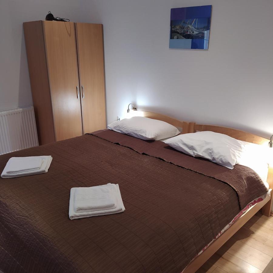Peter&Zana Apartments 스타리 그라드 외부 사진