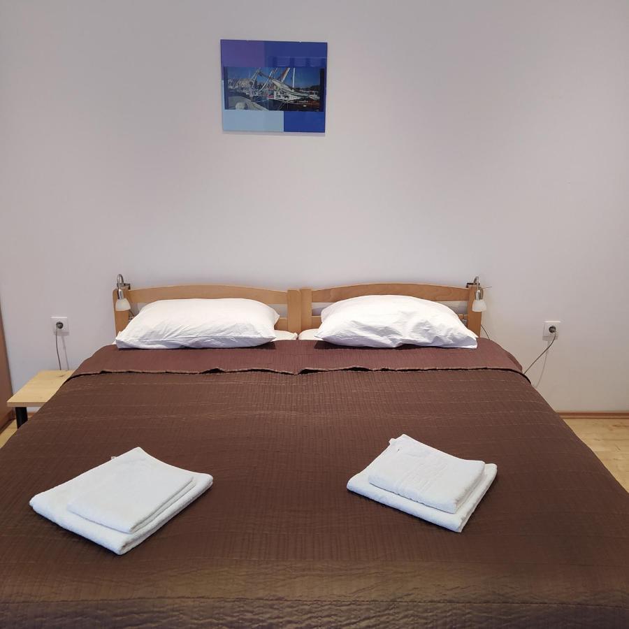 Peter&Zana Apartments 스타리 그라드 외부 사진
