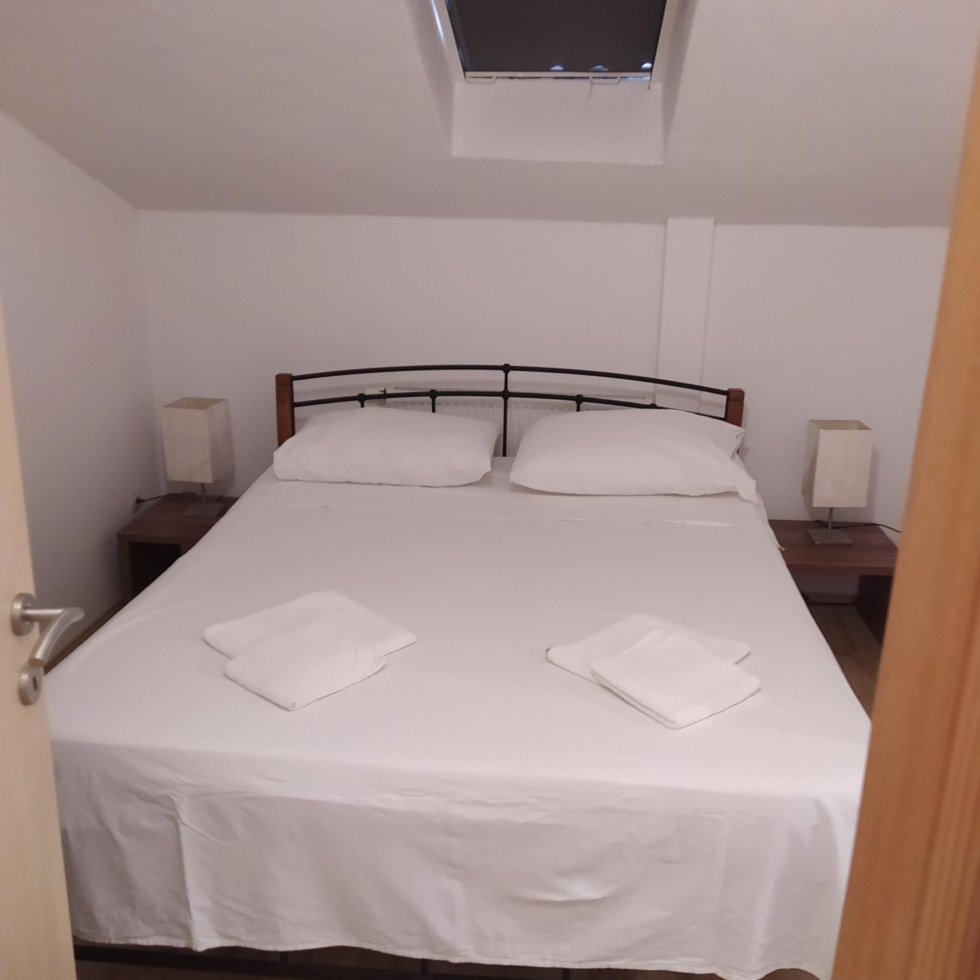 Peter&Zana Apartments 스타리 그라드 외부 사진